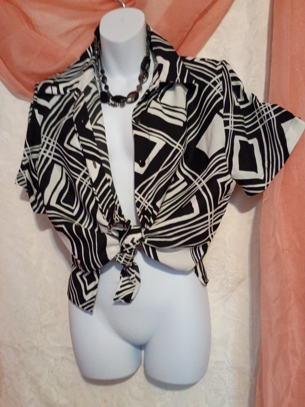 Alfred Dunner Ladies Black & White Geometric Button Down Blouse Sz 12P